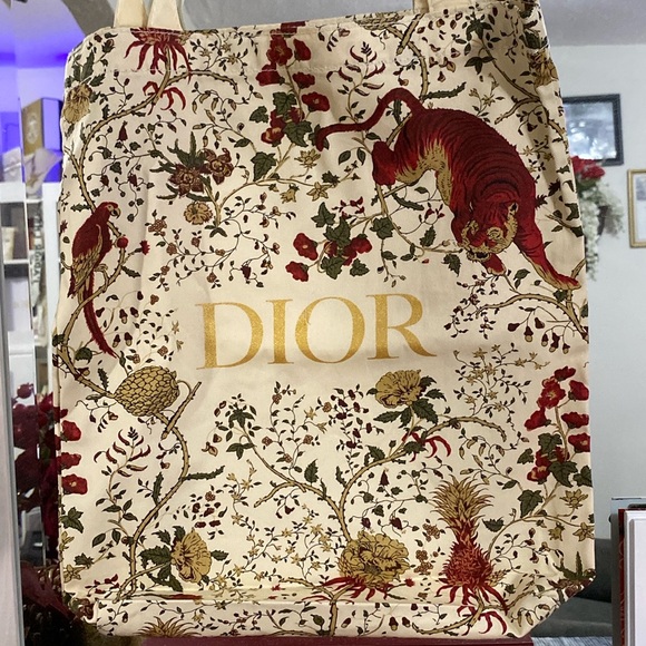 Christian Dior Lunar New Year Tote-NIP - Picture 3 of 12